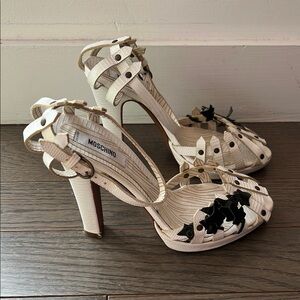 Moschino White Picket Fence Novelty Heels (EU 37)